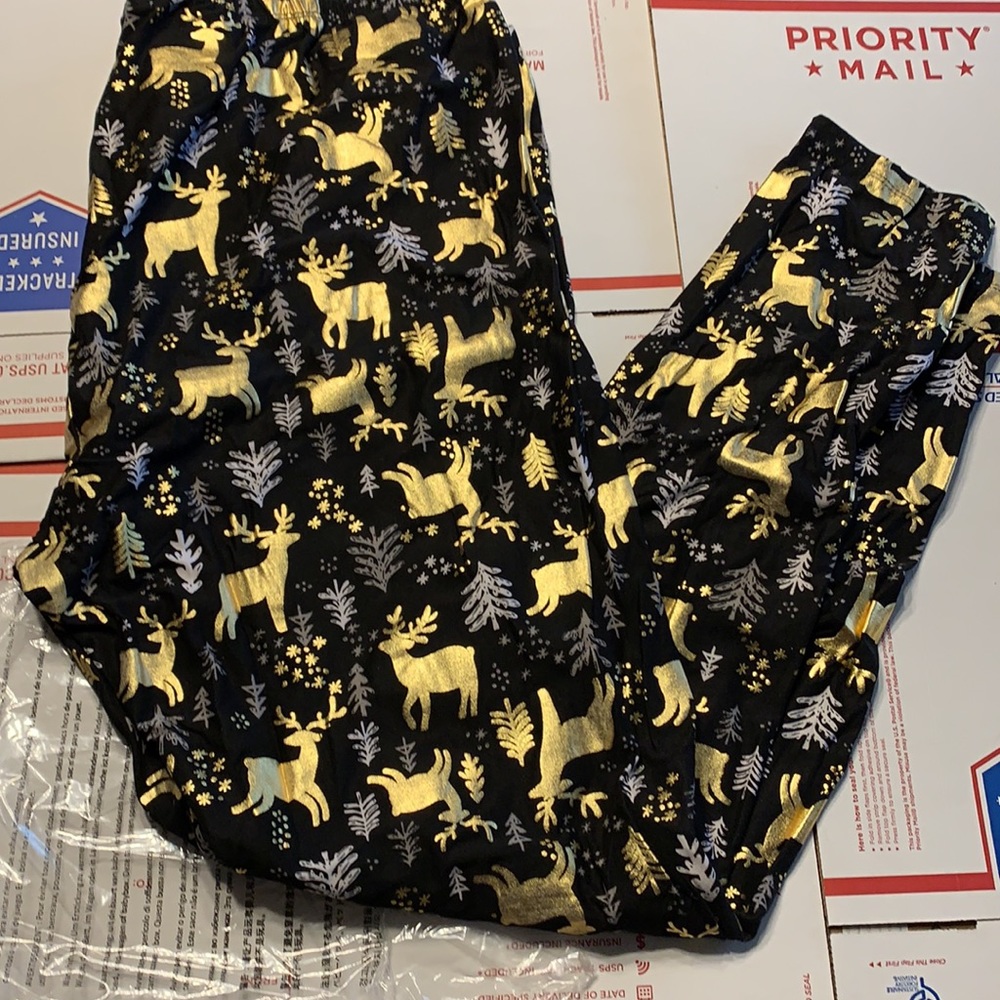 Plus Size Leggings - Picture 7 of 11